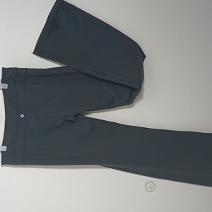 39 Lululemon In the Groove flare pants size 12